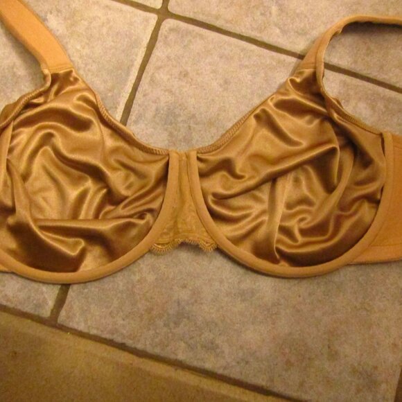 SOMA Beige Satin Unlined Sensuous Sides Minimizer Underwire Bra Size 42D - Picture 6 of 7
